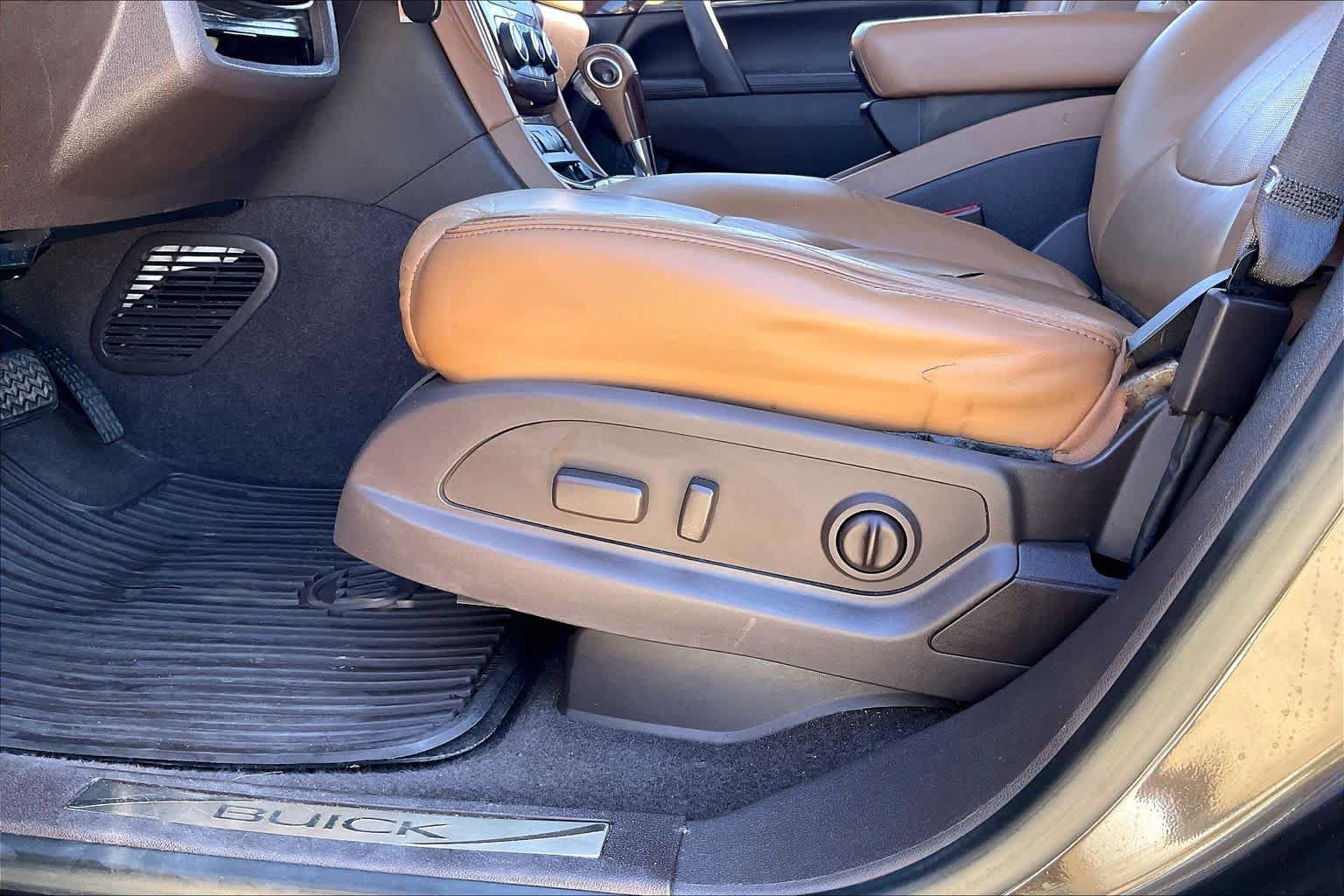 Used 2014 Buick Enclave Leather FWD image 31