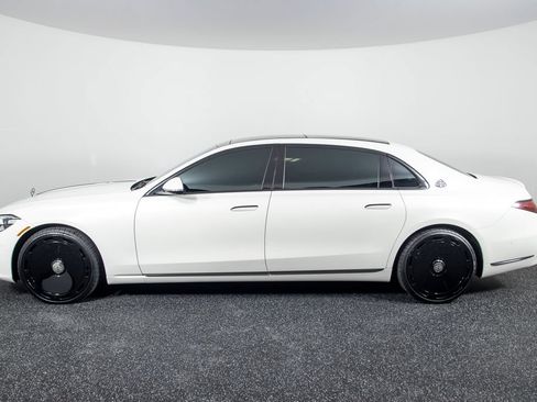 Used 2023 Mercedes-Benz Maybach S 580 4MATIC image 3