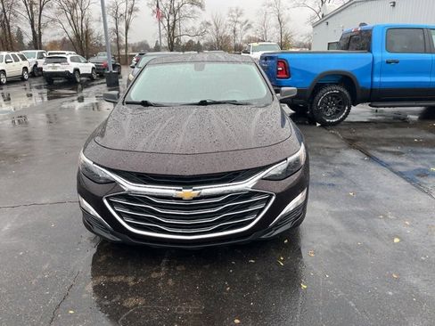 Used 2021 Chevrolet Malibu LS image 2