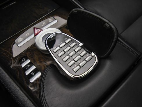 Used 2014 Mercedes-Benz CL 550 4MATIC image 42