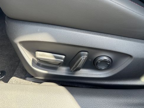 New 2026 Toyota Prius Plug-In Hybrid FWD image 23