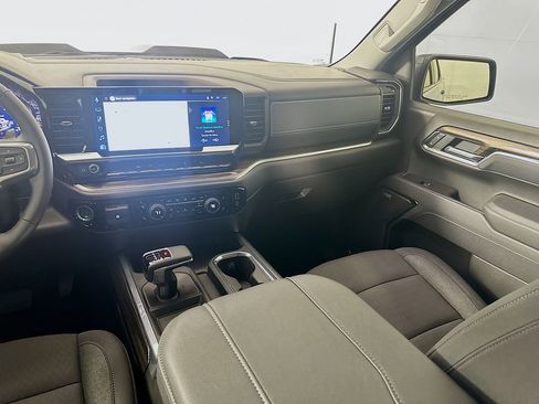 Used 2025 Chevrolet Silverado 1500 LT Trail Boss w/ Convenience Package II image 23