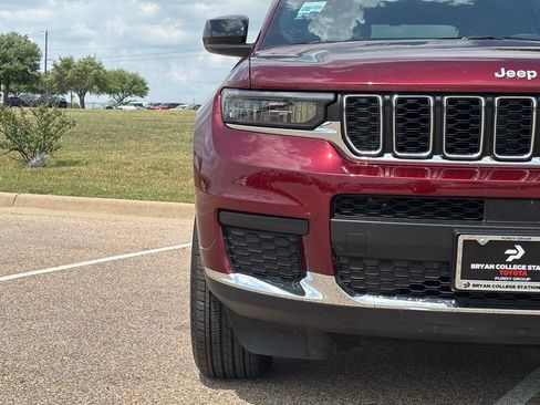 Used 2025 Jeep Grand Cherokee L Laredo image 4