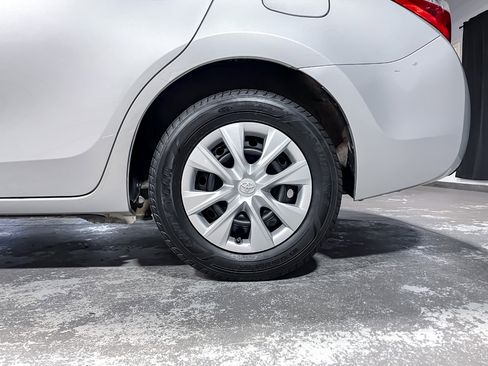 Used 2014 Toyota Corolla CE image 11