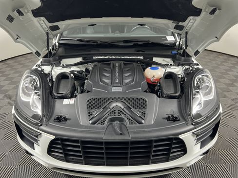 Certified 2018 Porsche Macan S AWD/4WD image 22