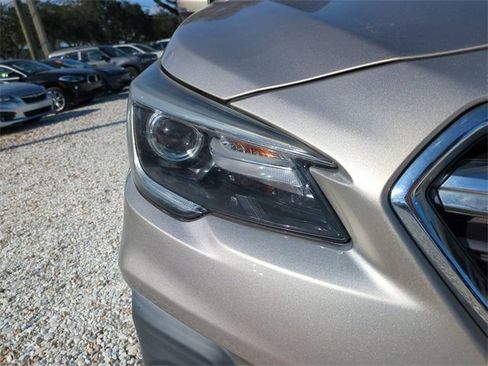 Used 2018 Subaru Outback 2.5i Limited image 10