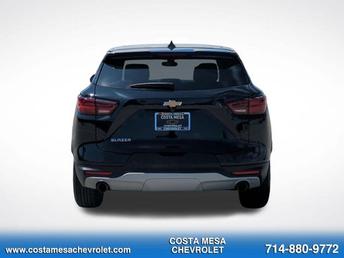 Used 2025 Chevrolet Blazer LT FWD image 6