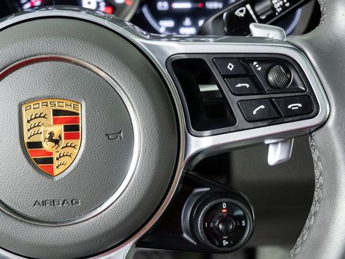 Used 2021 Porsche Cayenne Coupe image 11