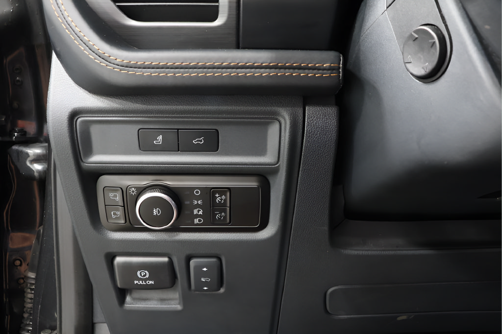Used 2023 Ford Expedition Max Platinum AWD/4WD image 17