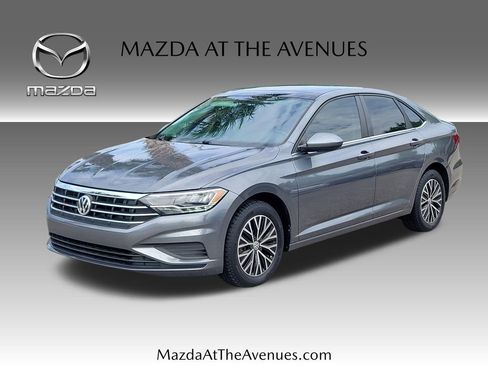 Used 2019 Volkswagen Jetta SE w/ Cold Weather Package FWD image 1