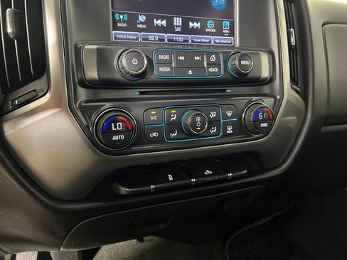 Used 2018 Chevrolet Silverado 1500 LT w/ LT Eassist Package RWD image 19