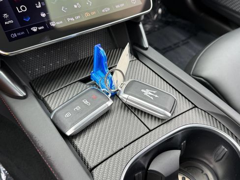 Used 2024 Maserati GranTurismo Trofeo AWD/4WD image 32