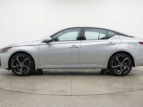 Used 2025 Nissan Altima 2.5 SR image 5