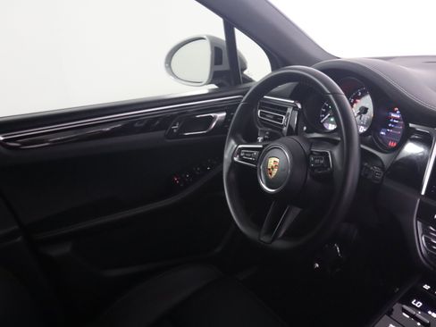 Used 2024 Porsche Macan S image 12