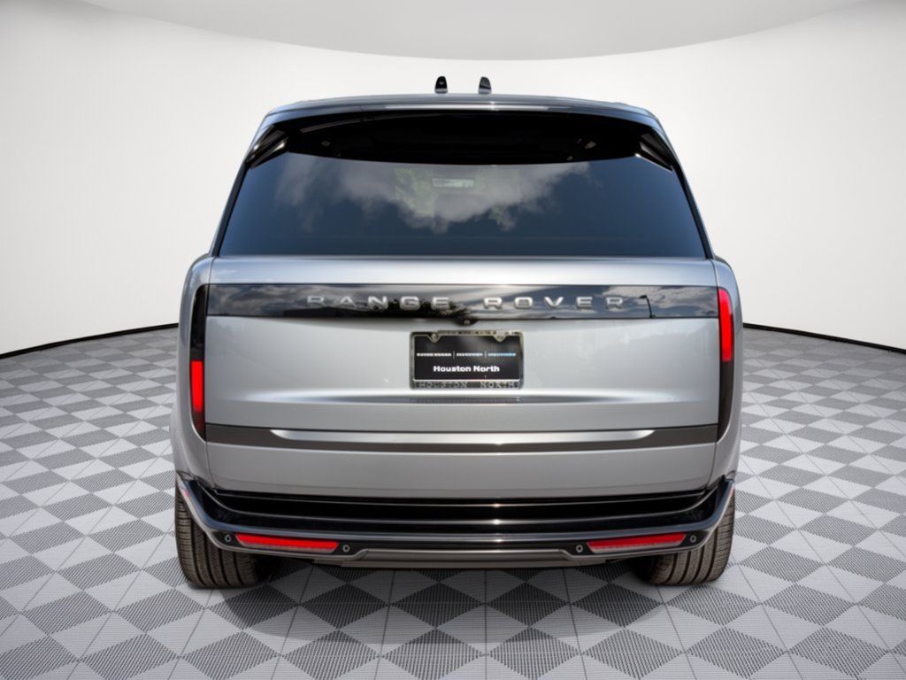 Used 2025 Land Rover Range Rover SE AWD/4WD image 11