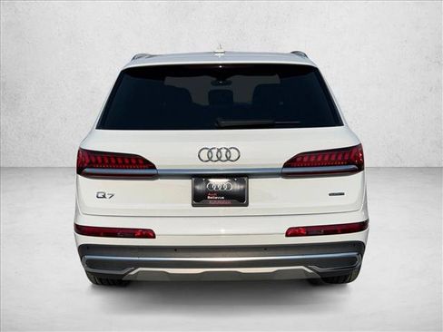 Used 2023 Audi Q7 3.0T Premium w/ Convenience Package AWD/4WD image 2