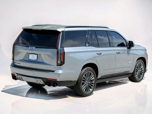 Certified 2024 Cadillac Escalade V w/ LPO, ONYX Package AWD/4WD image 15