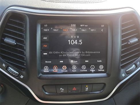 Used 2021 Jeep Cherokee Latitude Lux 80th Anniv w/ Quick Order Package 26U 80TH image 23