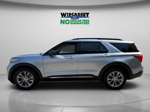 Used 2023 Ford Explorer XLT w/ Equipment Group 202A AWD/4WD image 2