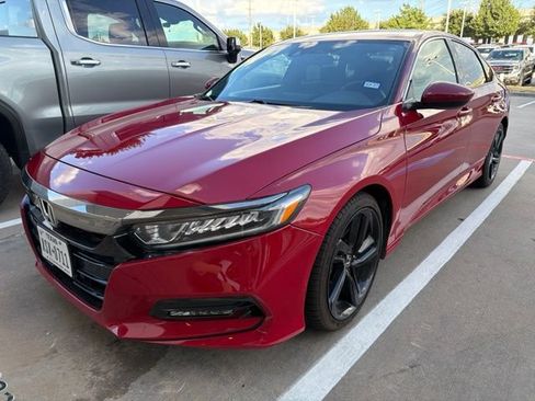 Used 2018 Honda Accord Sport image 2