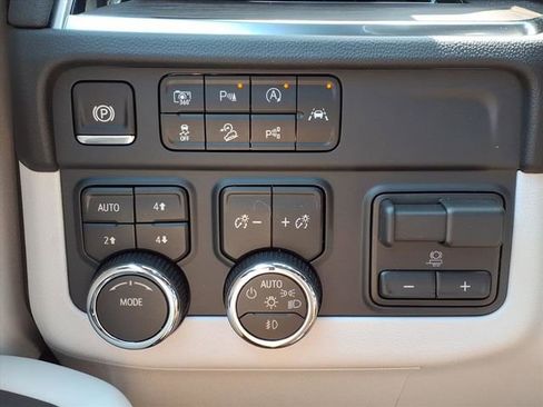 New 2026 Chevrolet Tahoe Premier AWD/4WD image 11