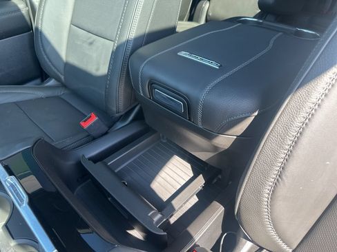 Used 2025 GMC Yukon Denali w/ Denali Reserve Package AWD/4WD image 29