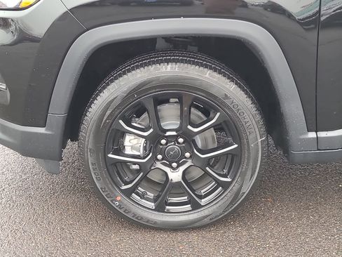 New 2026 Jeep Compass Latitude image 16