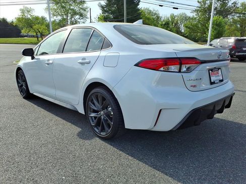 New 2026 Toyota Corolla SE image 7