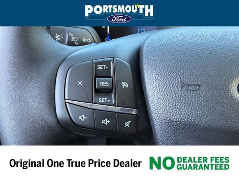 New 2025 Ford Maverick XLT w/ Equipment Group 301A image 16