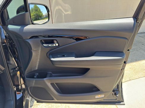 Used 2021 Honda Pilot Touring image 47