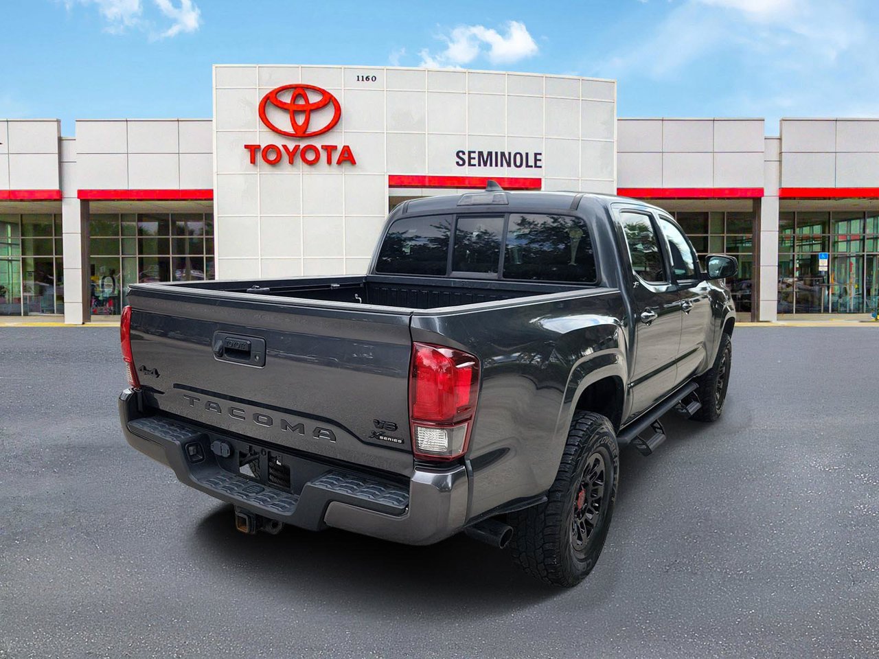 Used 2022 Toyota Tacoma SR AWD/4WD image 3