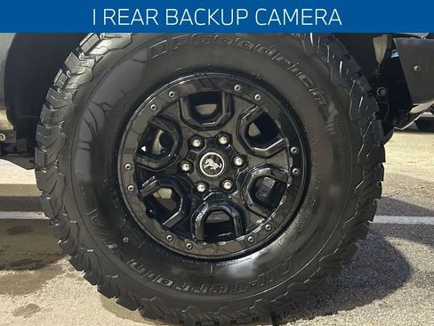 Used 2022 Ford Bronco Wildtrak image 16