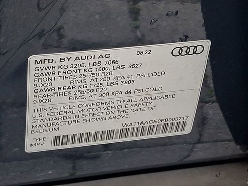 Used 2023 Audi e-tron Premium image 28