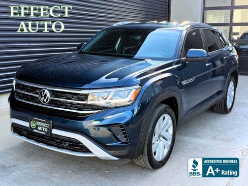 Used 2022 Volkswagen Atlas Cross Sport SE image 1