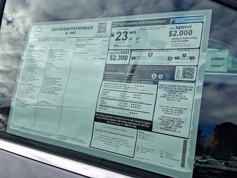 New 2025 Nissan Pathfinder SL image 5