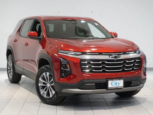 New 2026 Chevrolet Equinox LT image 2