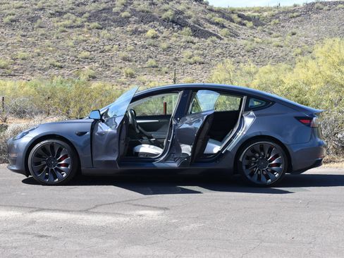 Used 2023 Tesla Model 3 Performance AWD/4WD image 8
