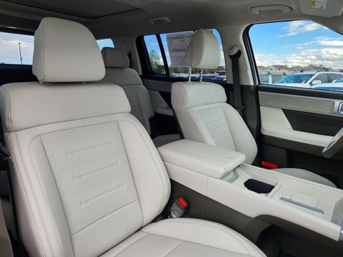 New 2025 Hyundai Santa Fe Calligraphy image 16