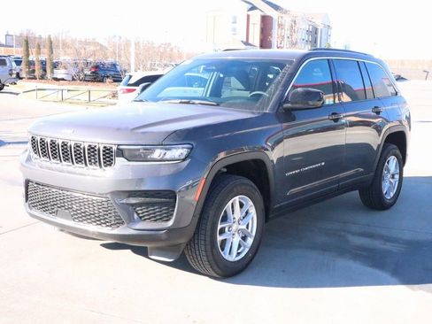 New 2025 Jeep Grand Cherokee Laredo X w/ Luxury Tech Group I RWD image 10