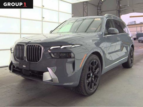 Used 2025 BMW X7 xDrive40i w/ Premium Package image 1