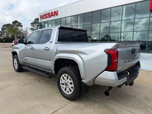 Used 2024 Toyota Tacoma SR5 image 3