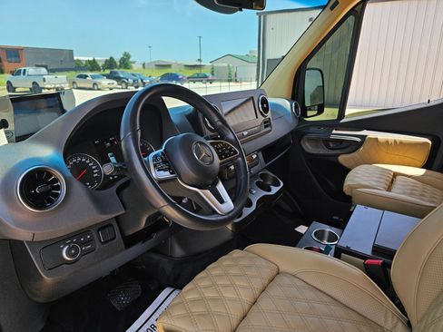 Used 2019 Mercedes-Benz Sprinter 3500 image 72