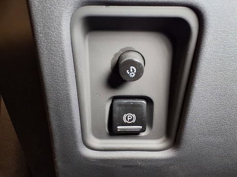 Used 2023 Chevrolet Corvette Stingray Coupe w/ Z51 Performance Package image 9