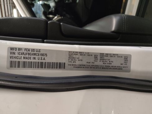 Used 2021 Jeep Grand Cherokee Limited w/ Luxury Group II AWD/4WD image 33