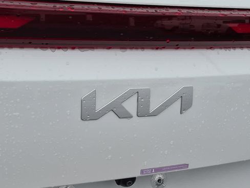 Used 2025 Kia Carnival SX Prestige FWD image 25