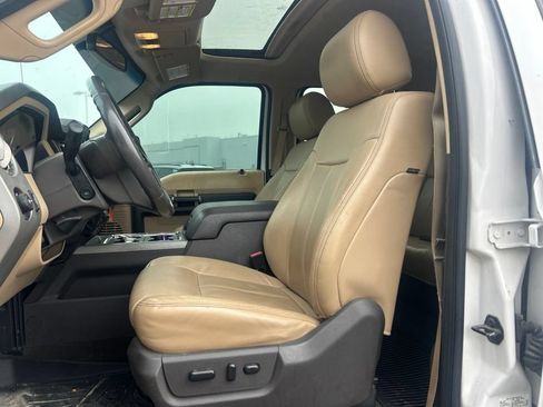 Used 2016 Ford F250 Lariat w/ Lariat Ultimate Package AWD/4WD image 6