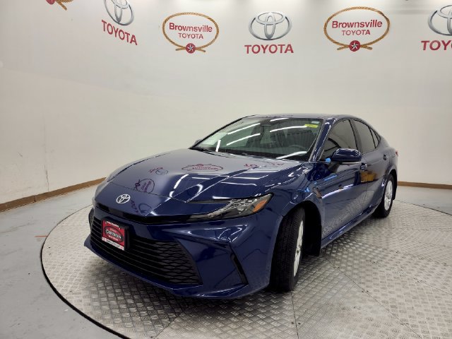 Used 2025 Toyota Camry LE FWD image 2