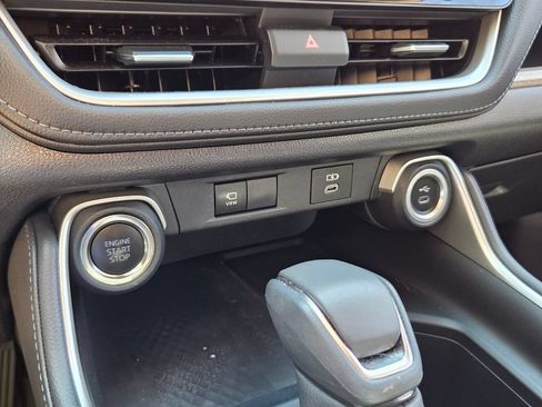 Used 2025 Toyota Grand Highlander AWD image 23