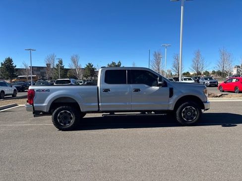 Used 2020 Ford F250 XLT image 2