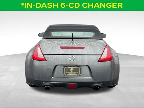 Used 2014 Nissan 370Z Touring image 10
